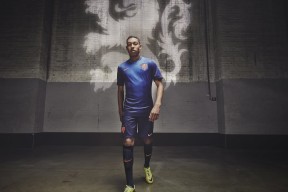 博彩-浓眉哥王者归来！首战破纪录，西班牙主场沸腾